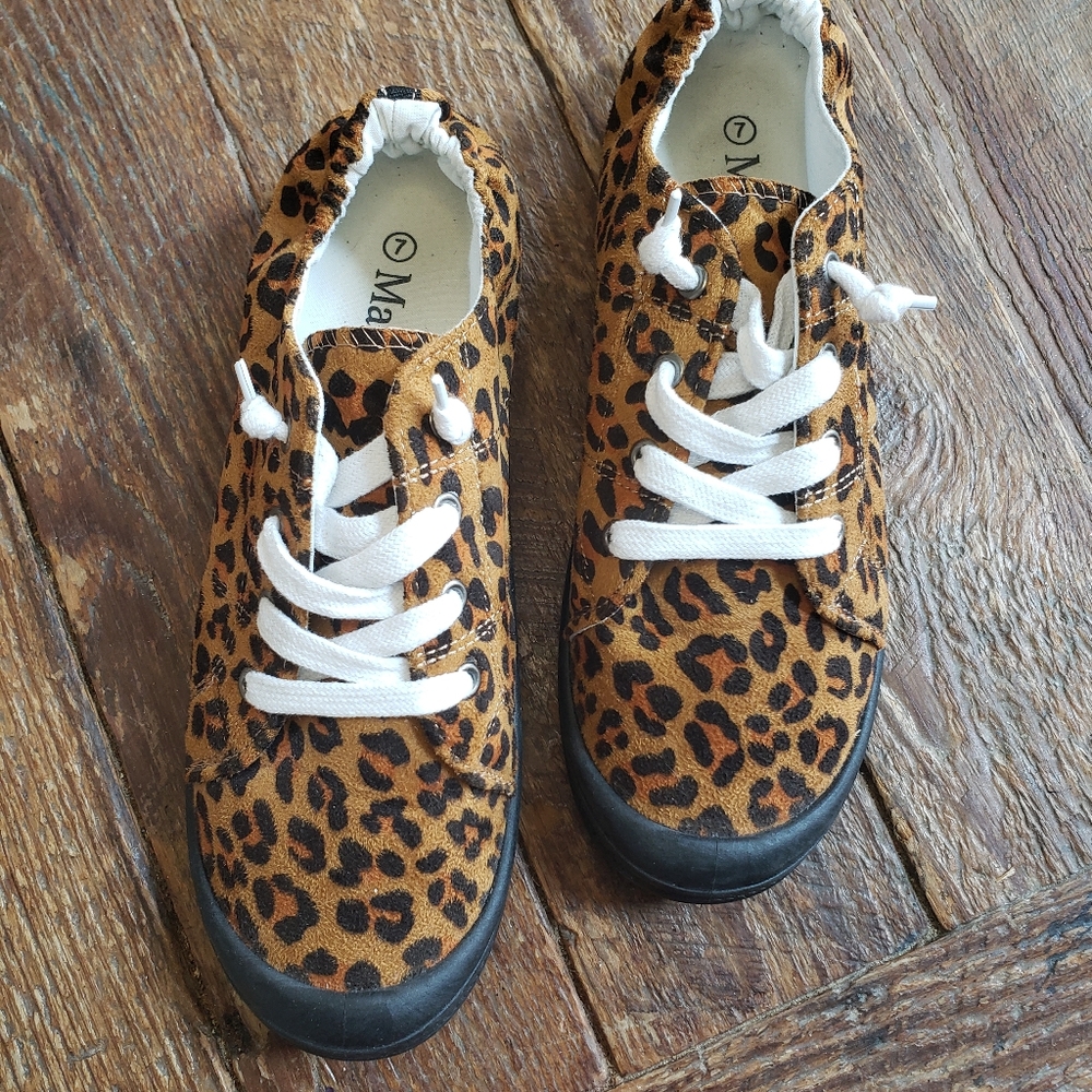 Size 7 Suede Sneakers